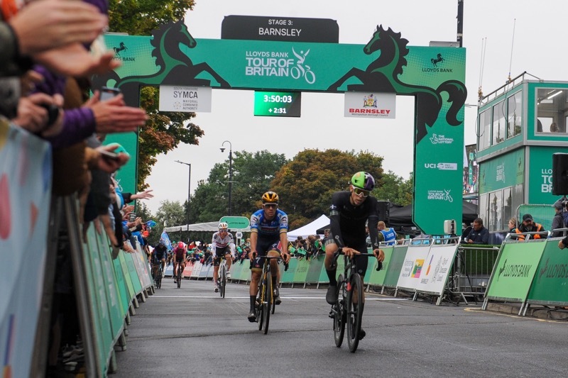 Other image for Crowds brave rain to see Tour of Britain elite riders